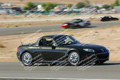 media/Oct-01-2022-Team Topak Racing (Sat) [[f860fb51be]]/2-Inter Low 2/session 1 turn 3/